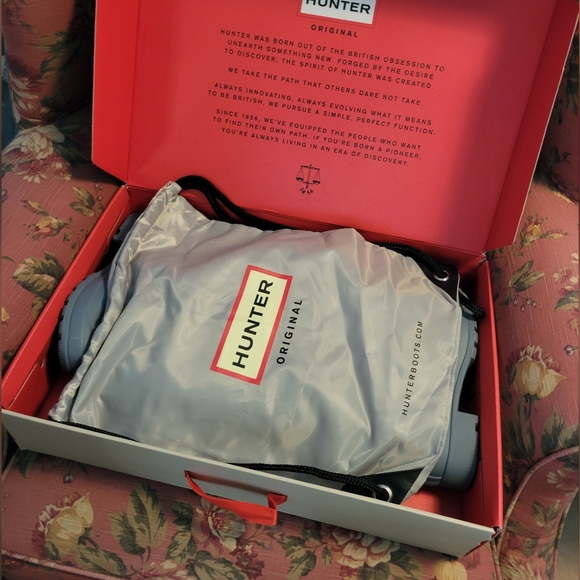 Hunter Women Original Hunter Boots, Size 7, Gull Gray Soft Blue. Comes With Box